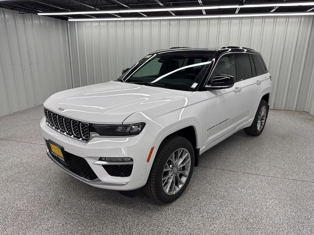 new 2025 Jeep Grand Cherokee car, priced at $55,967