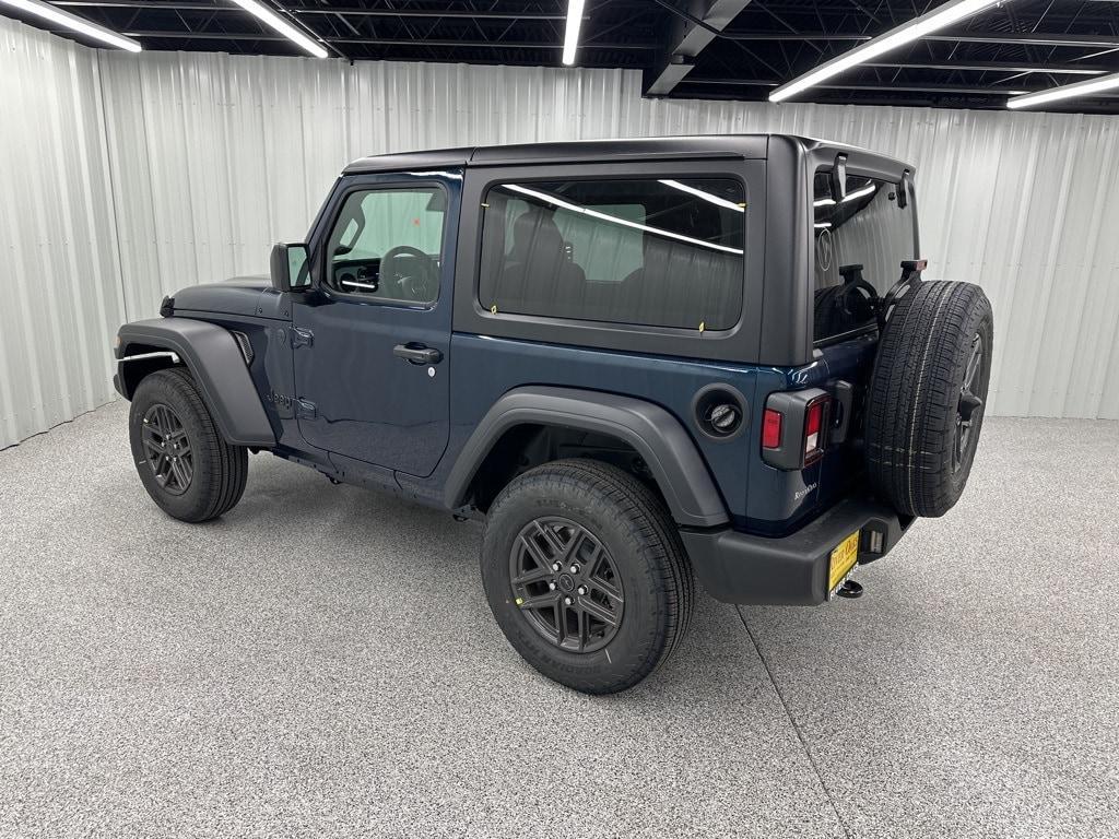 new 2025 Jeep Wrangler car, priced at $40,714