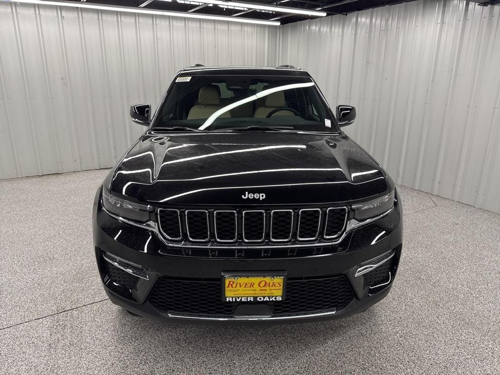 new 2025 Jeep Grand Cherokee car, priced at $40,900