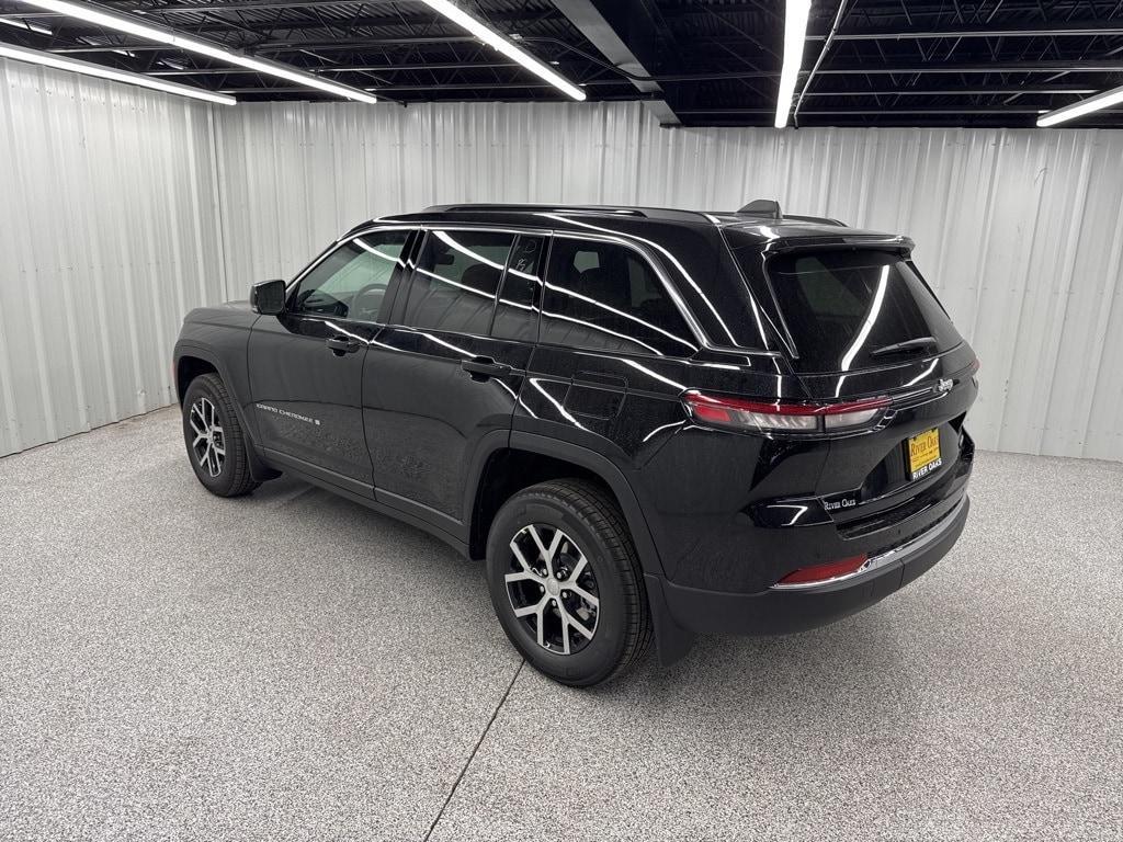 new 2025 Jeep Grand Cherokee car, priced at $40,900