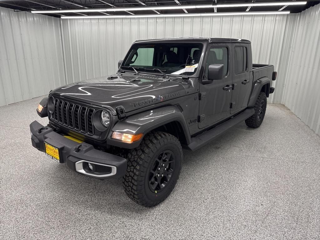new 2025 Jeep Gladiator car, priced at $44,624