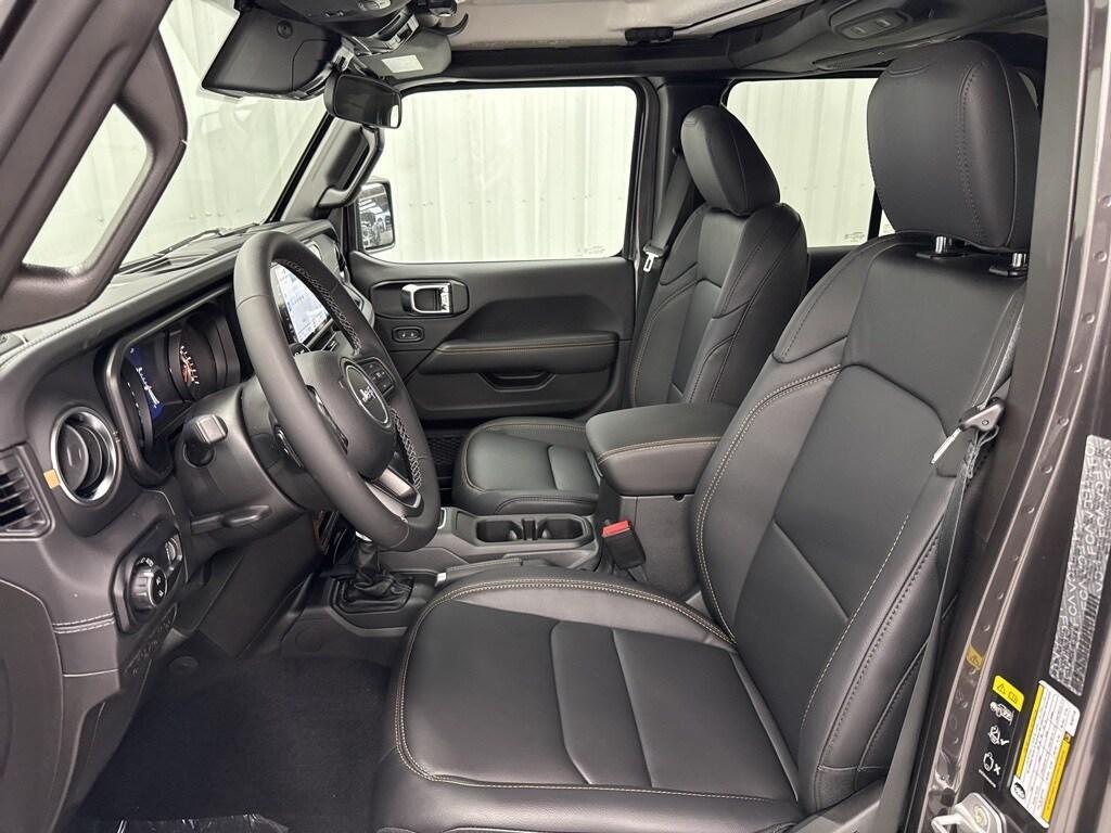 new 2025 Jeep Gladiator car, priced at $44,110