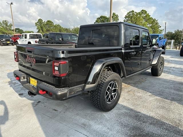 new 2024 Jeep Gladiator car, priced at $60,626