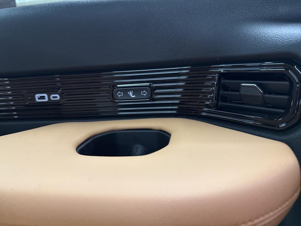 new 2025 Jeep Grand Wagoneer car, priced at $103,966