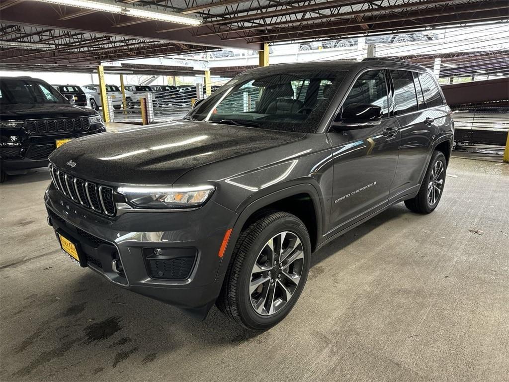 new 2024 Jeep Grand Cherokee car, priced at $60,844