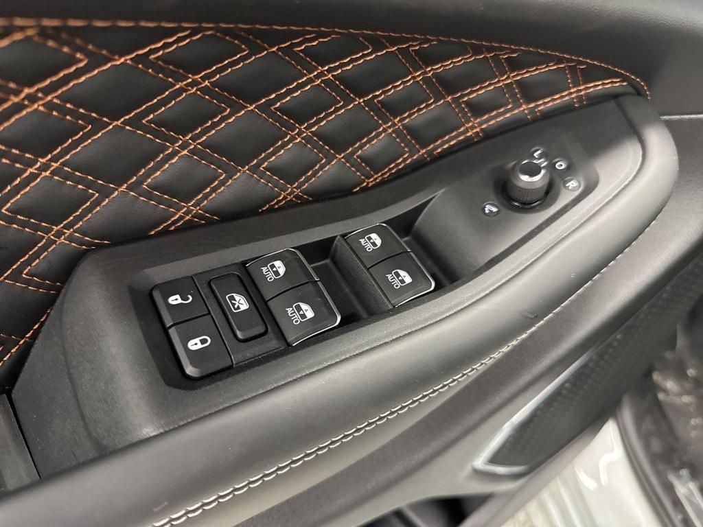 new 2025 Jeep Grand Cherokee car, priced at $57,173