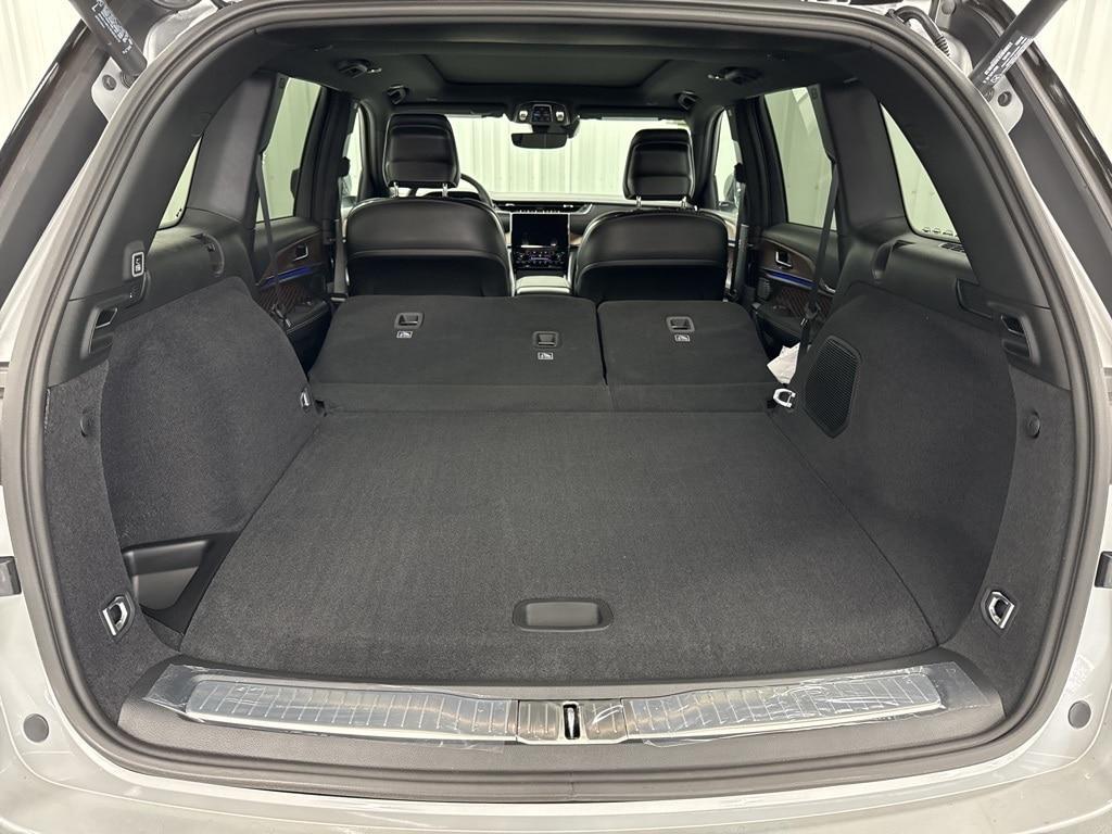 new 2025 Jeep Grand Cherokee car, priced at $57,173