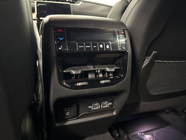new 2025 Jeep Grand Cherokee car, priced at $57,476