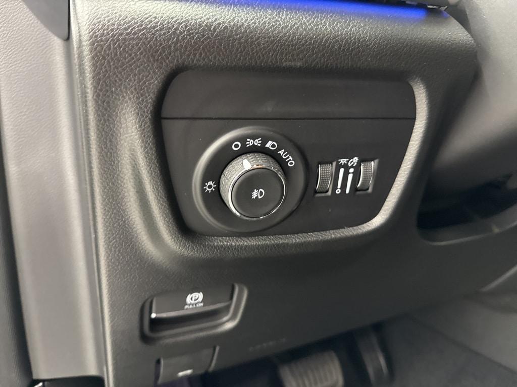 new 2025 Jeep Grand Cherokee car, priced at $56,476