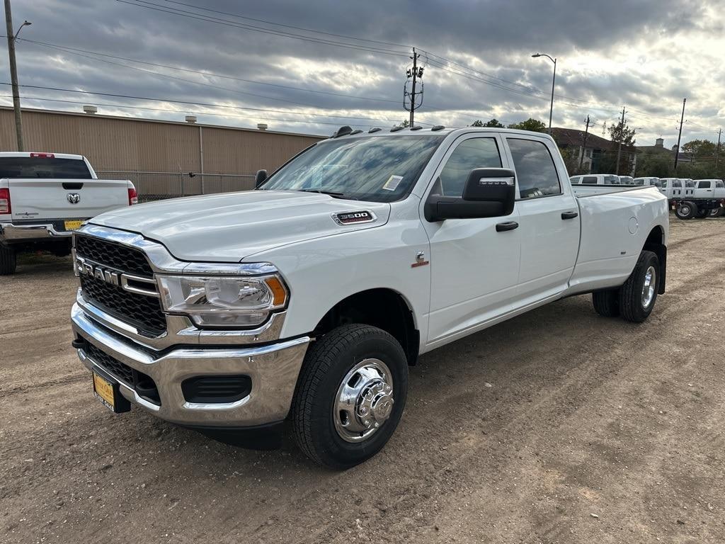 new 2024 Ram 3500 car, priced at $60,154