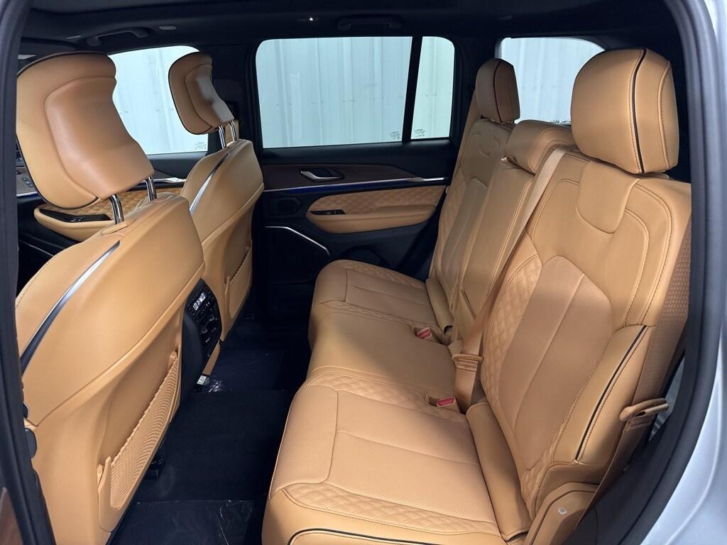 new 2025 Jeep Grand Cherokee car, priced at $56,812