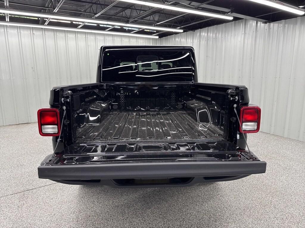 new 2025 Jeep Gladiator car, priced at $44,110