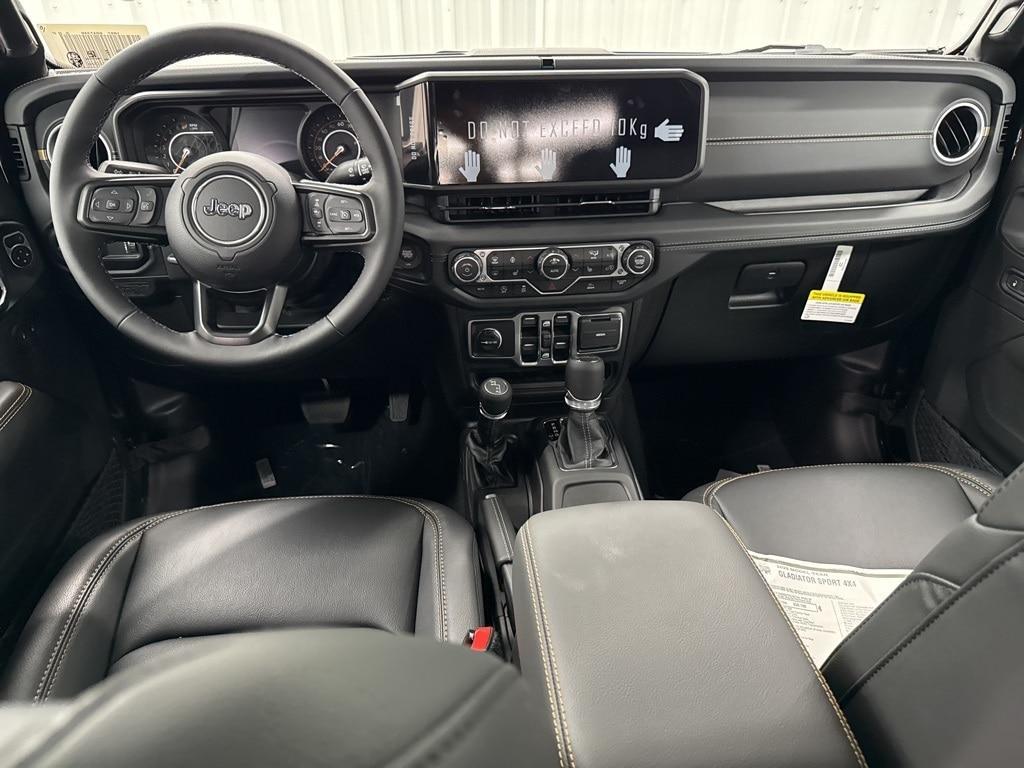 new 2025 Jeep Gladiator car, priced at $44,110