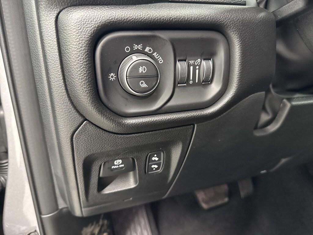 new 2025 Ram 1500 car, priced at $44,544