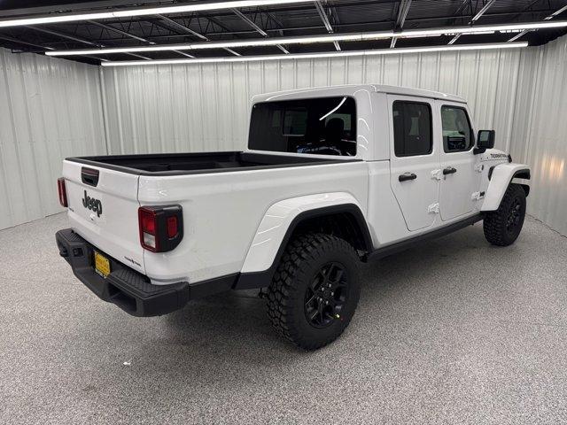 new 2025 Jeep Gladiator car, priced at $45,586