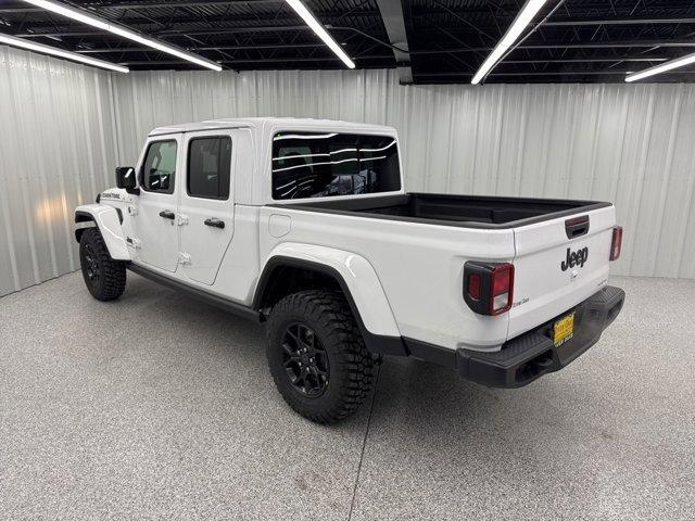 new 2025 Jeep Gladiator car, priced at $45,586