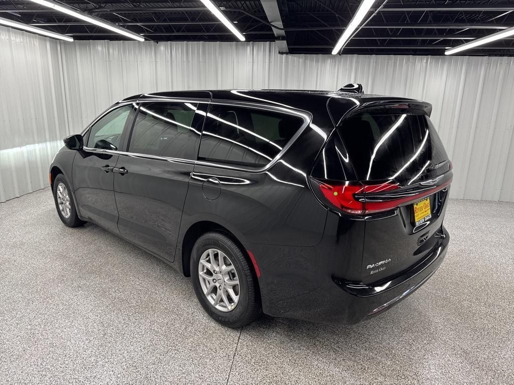 new 2025 Chrysler Pacifica car, priced at $41,145