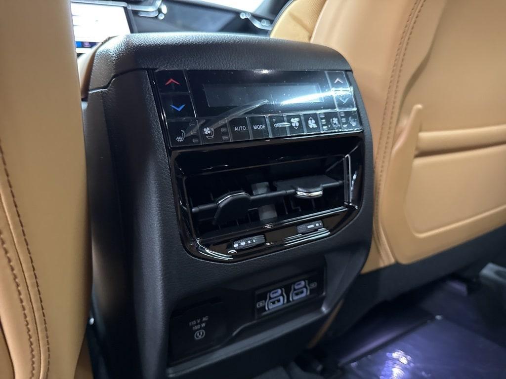 new 2025 Jeep Grand Cherokee L car, priced at $65,680