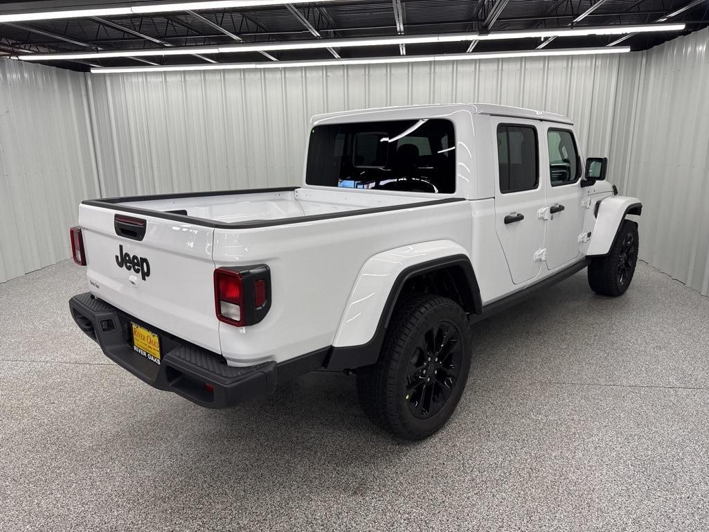 new 2025 Jeep Gladiator car, priced at $42,290