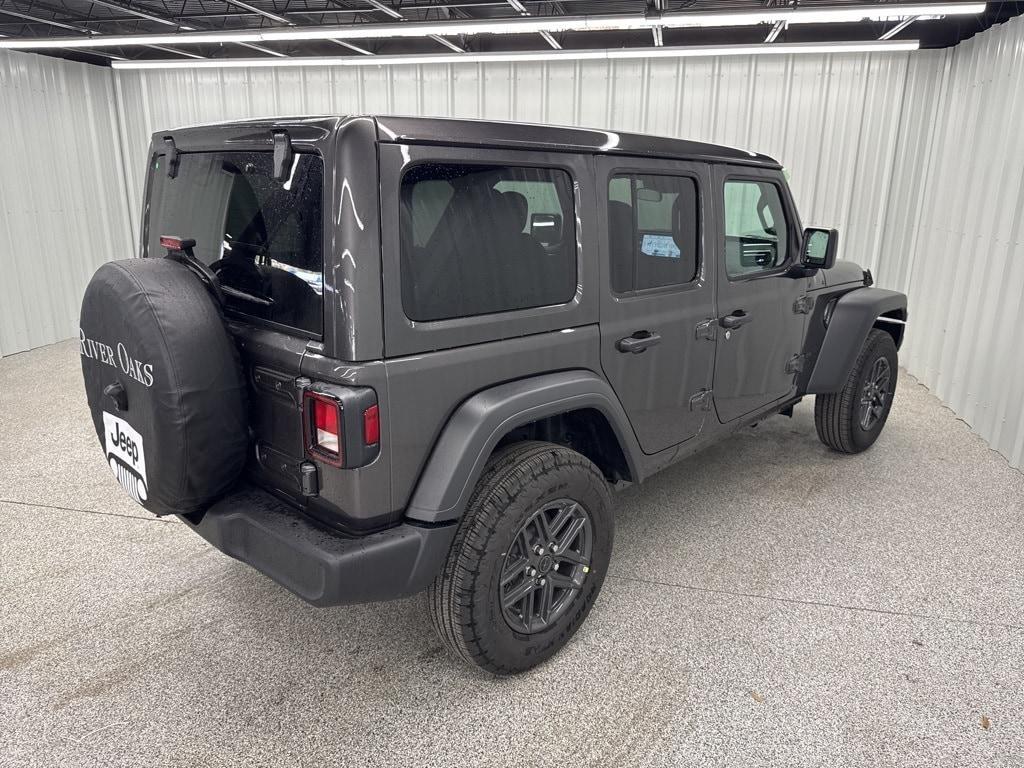 new 2025 Jeep Wrangler car, priced at $48,669