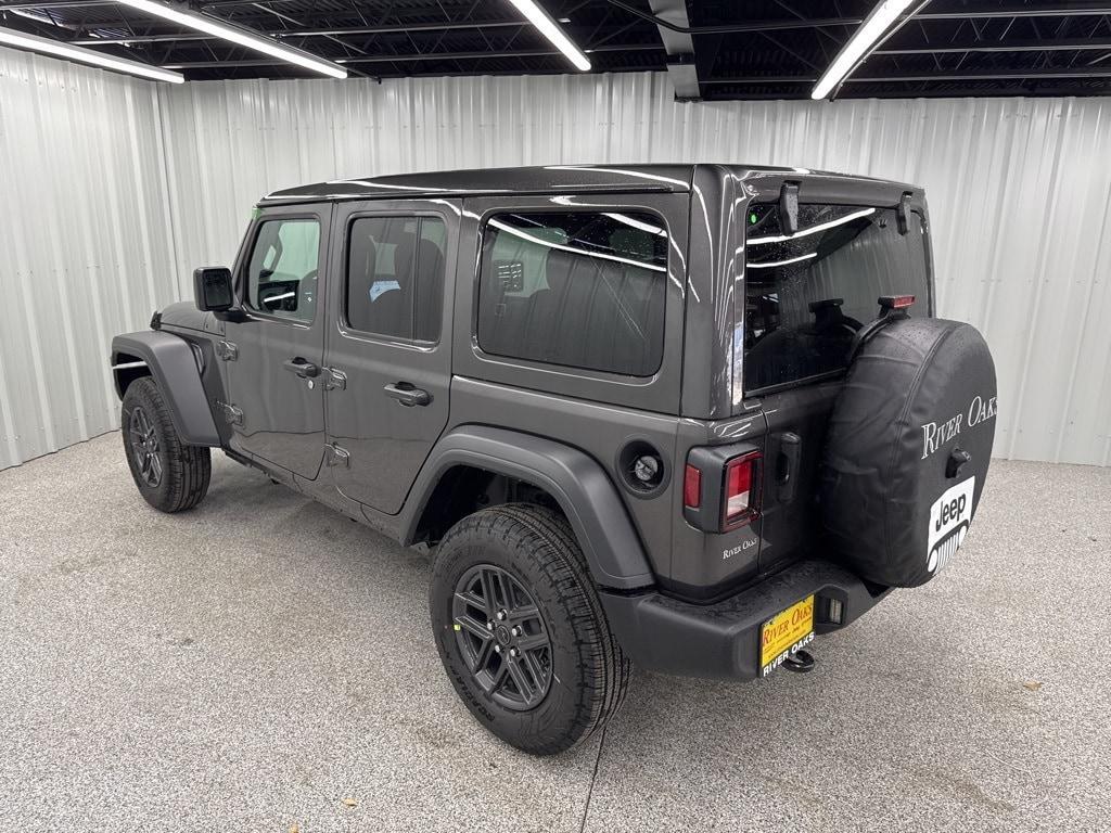 new 2025 Jeep Wrangler car, priced at $48,669
