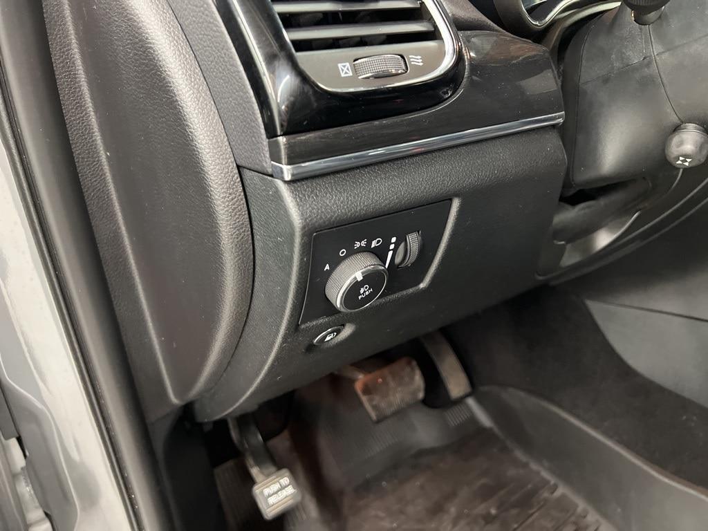 used 2020 Jeep Grand Cherokee car, priced at $29,985