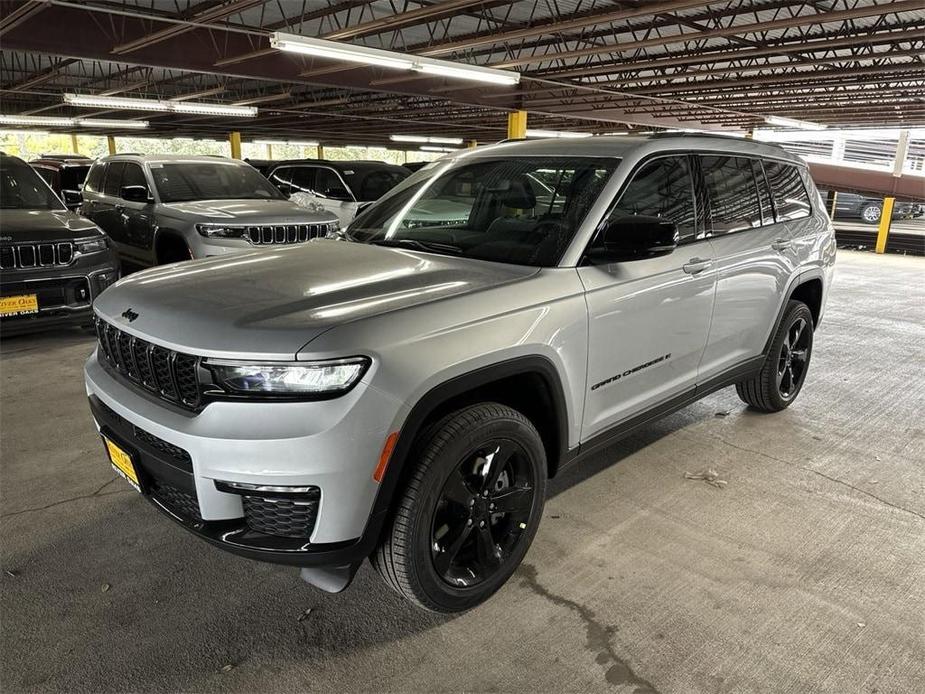 new 2024 Jeep Grand Cherokee L car, priced at $45,292