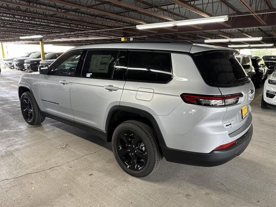 new 2024 Jeep Grand Cherokee L car, priced at $45,292