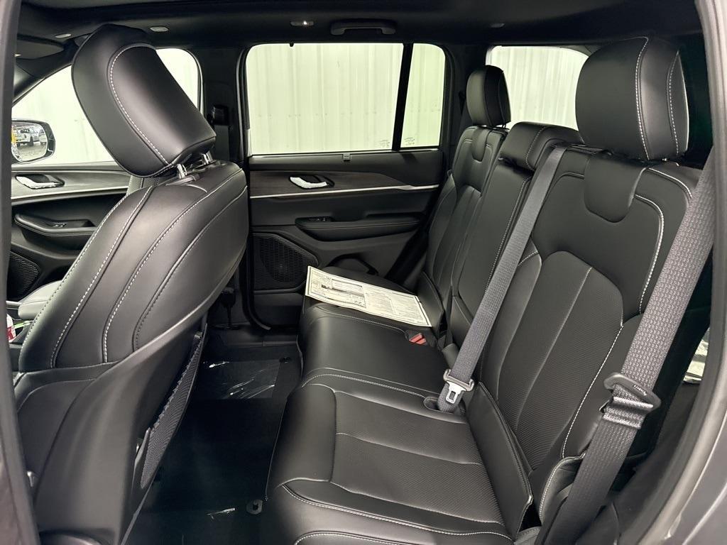 new 2025 Jeep Grand Cherokee car, priced at $49,658