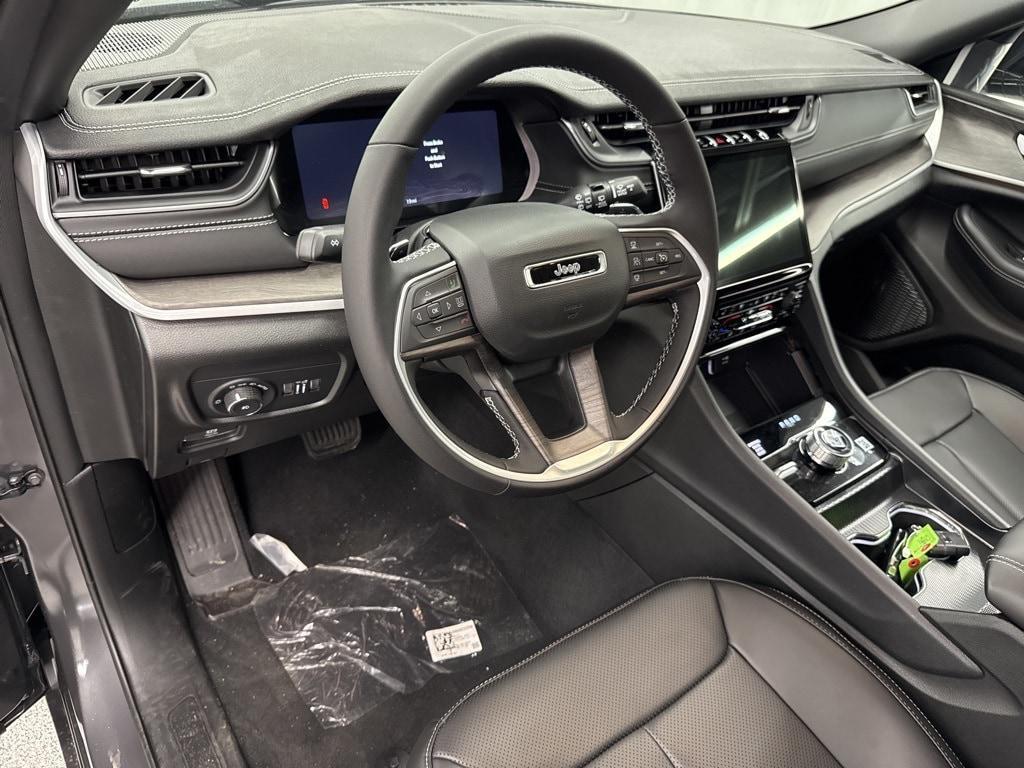 new 2025 Jeep Grand Cherokee car, priced at $49,658