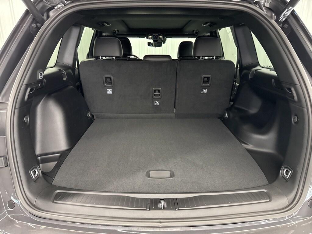 new 2025 Jeep Grand Cherokee car, priced at $49,658