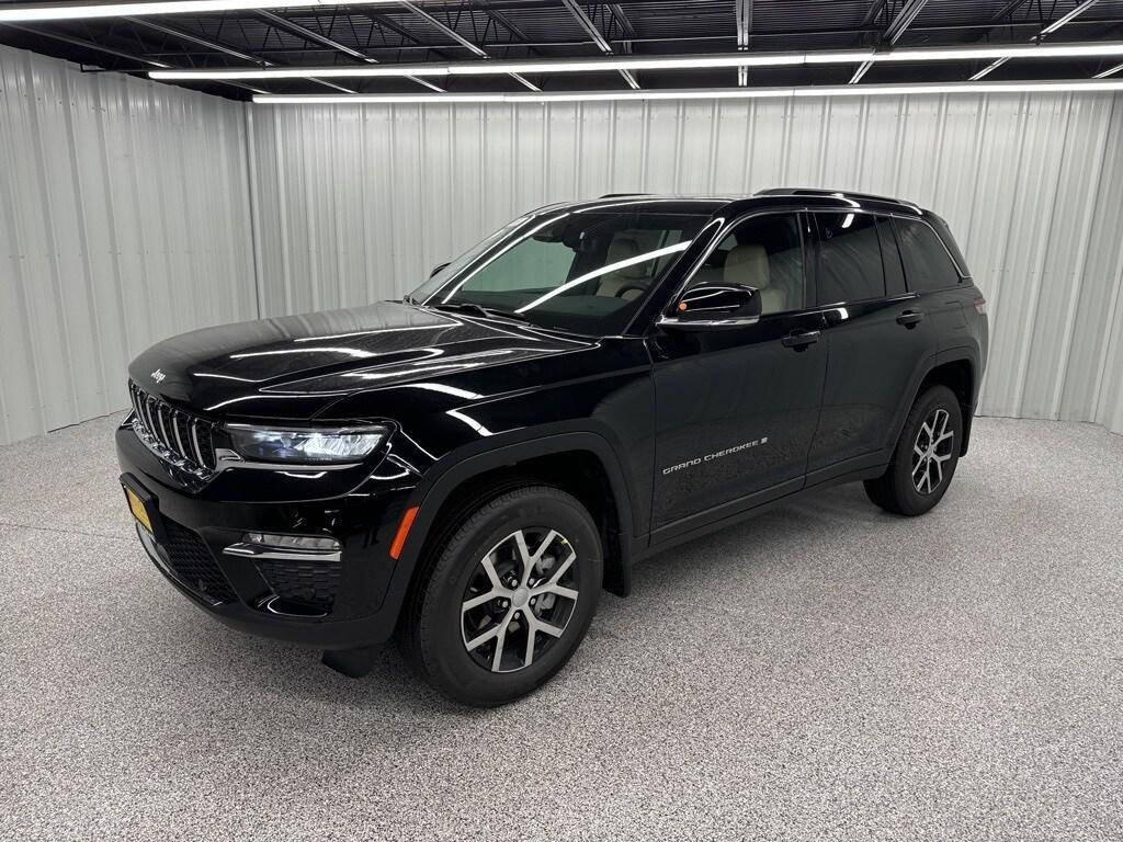 new 2025 Jeep Grand Cherokee car, priced at $49,315