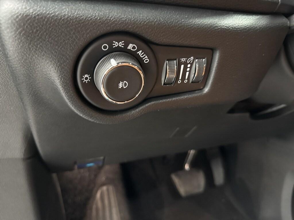 new 2025 Chrysler Pacifica Hybrid car, priced at $54,929
