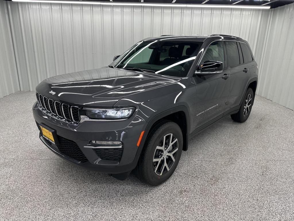 new 2025 Jeep Grand Cherokee car, priced at $41,459