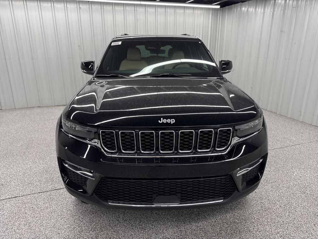new 2025 Jeep Grand Cherokee car, priced at $40,866