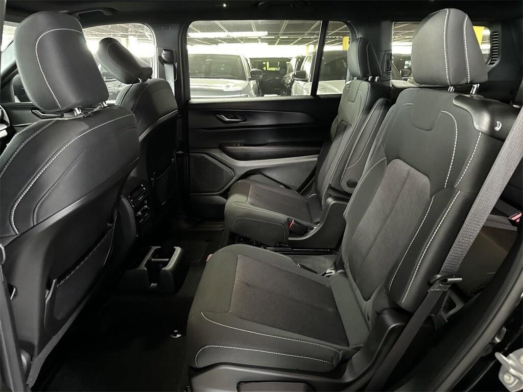 new 2024 Jeep Grand Cherokee L car, priced at $37,379