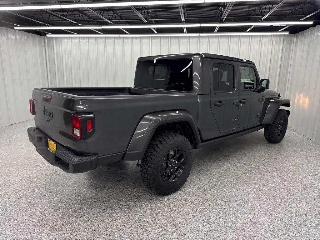 new 2025 Jeep Gladiator car, priced at $47,622