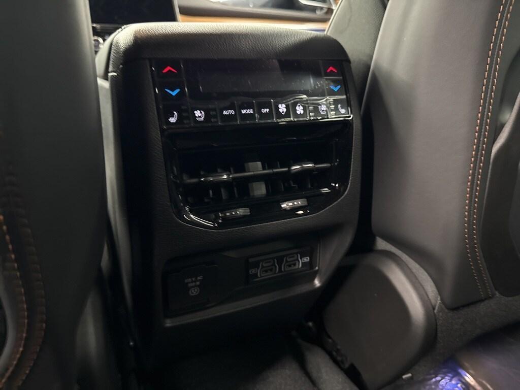 new 2025 Jeep Grand Cherokee L car, priced at $70,321