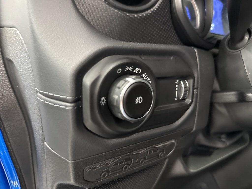 new 2025 Jeep Wrangler car, priced at $66,401