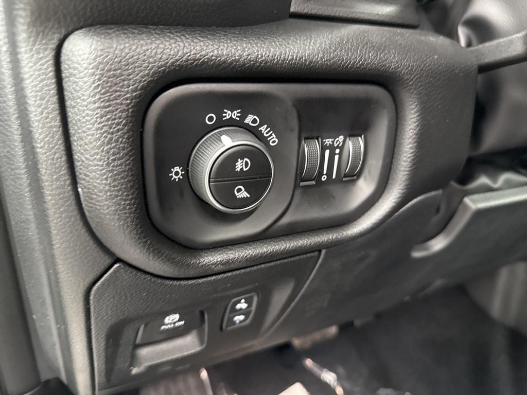new 2025 Ram 1500 car, priced at $49,580