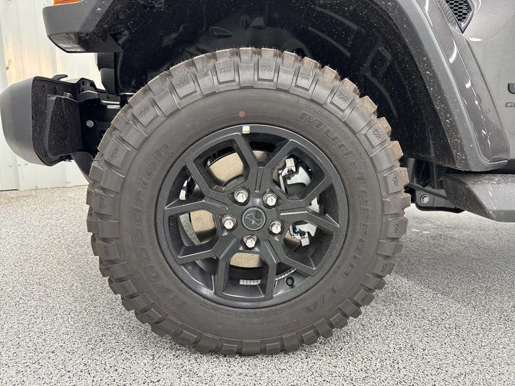 new 2025 Jeep Gladiator car, priced at $44,110