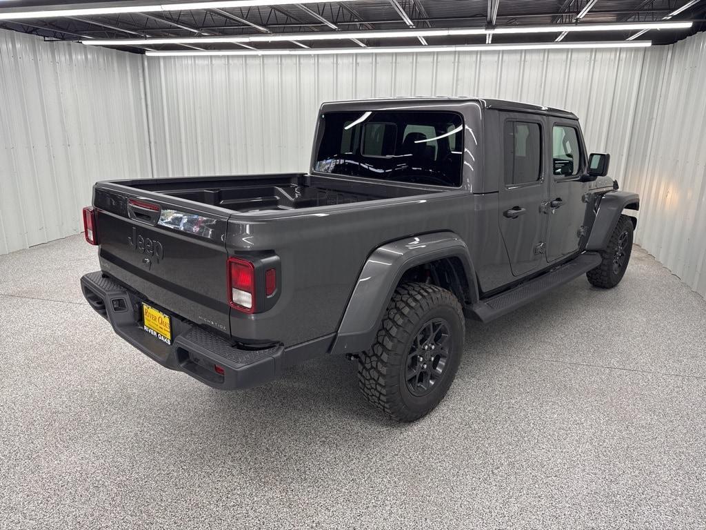 new 2025 Jeep Gladiator car, priced at $44,110
