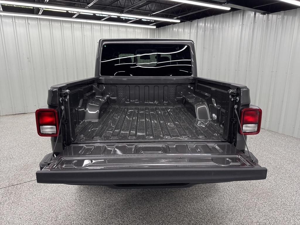 new 2025 Jeep Gladiator car, priced at $44,110