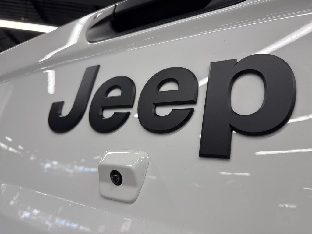 new 2025 Jeep Gladiator car, priced at $39,278