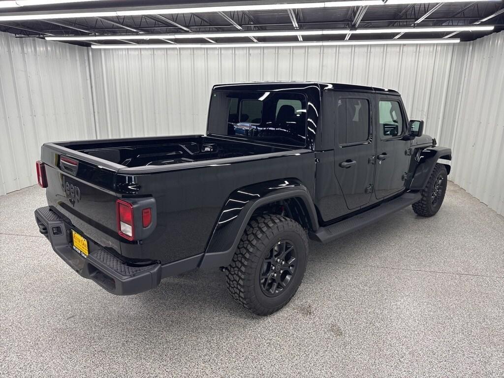 new 2025 Jeep Gladiator car, priced at $44,110