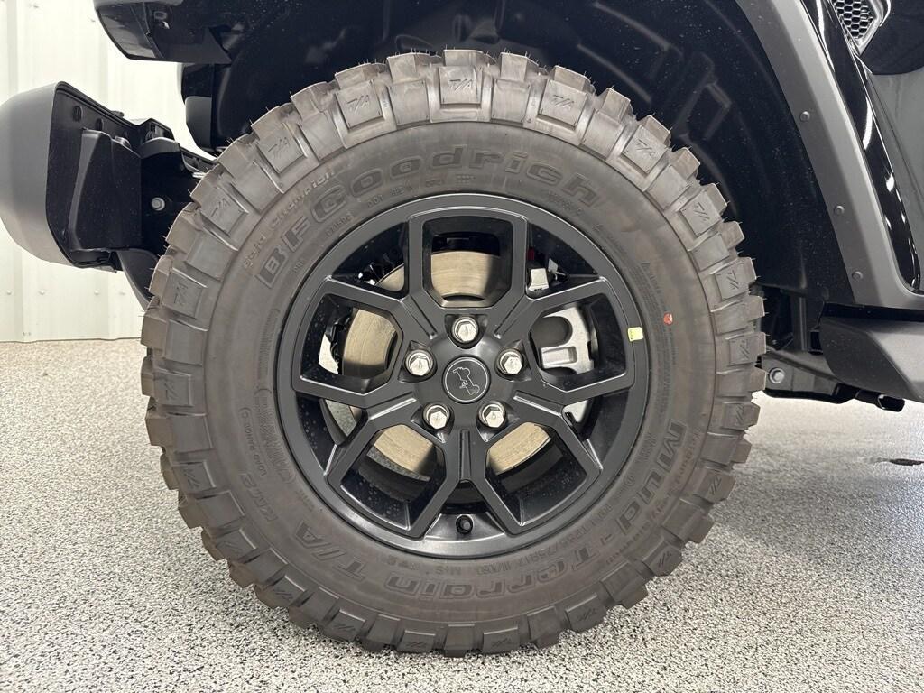 new 2025 Jeep Gladiator car, priced at $44,110