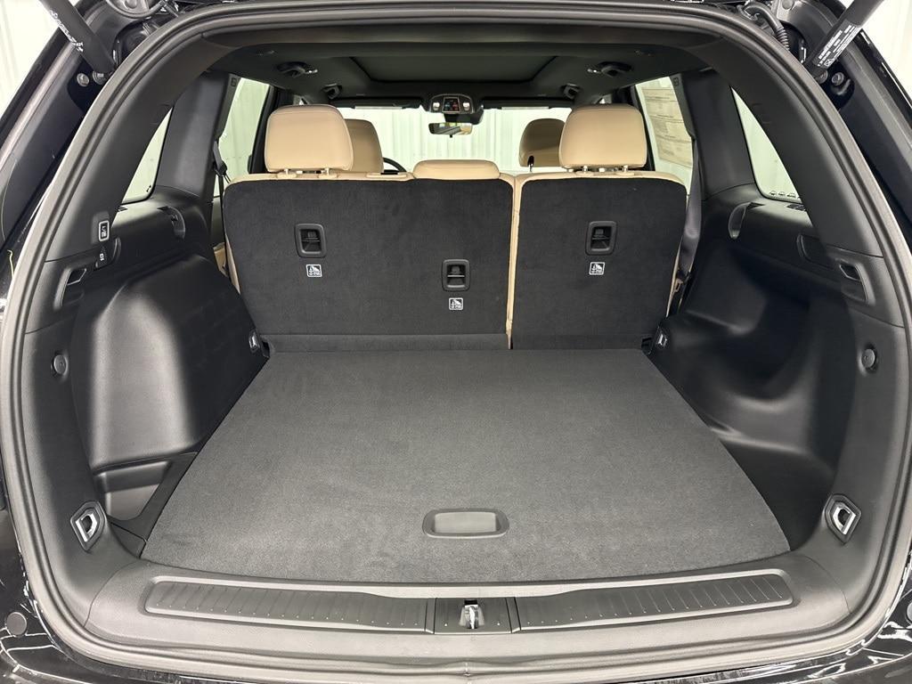 new 2025 Jeep Grand Cherokee car, priced at $47,242