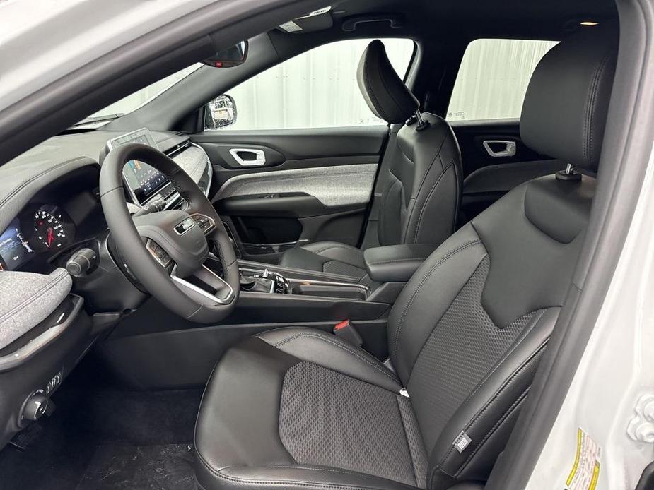 new 2025 Jeep Compass car, priced at $27,597