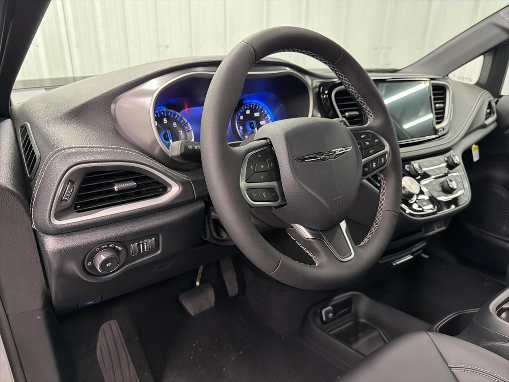 new 2026 Chrysler Pacifica car, priced at $42,258