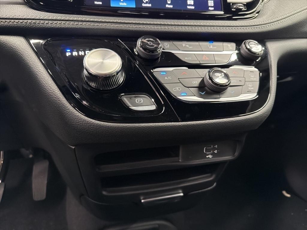 new 2026 Chrysler Pacifica car, priced at $42,258